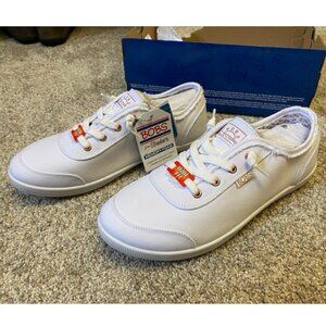 Bobs from Skechers Memory Foam Sneakers White Size 9 Wide Fit Brand new in Box
